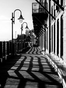 Preview wallpaper lantern, building, facade, shadows, bw
