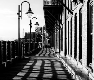 Preview wallpaper lantern, building, facade, shadows, bw