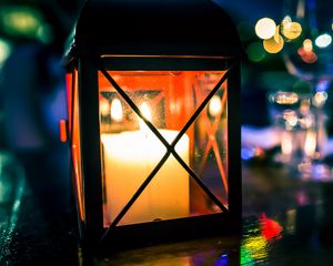 Preview wallpaper lantern, candle, light, fire, dark