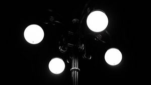 Preview wallpaper lantern, dark, night, glow, lamppost