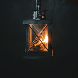 Preview wallpaper lantern, fire, flame, hand, glow