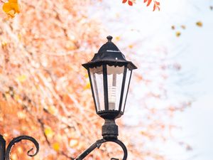 Preview wallpaper lantern, focus, autumn, metal