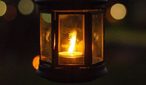 Preview wallpaper lantern, glow, hand, dark