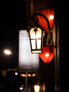 Preview wallpaper lantern, glow, street, blur