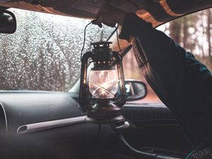 Preview wallpaper lantern, lamp, hand, car, journey