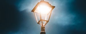 Preview wallpaper lantern, light, clouds, sky, twilight