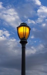 Preview wallpaper lantern, light, clouds, minimalism