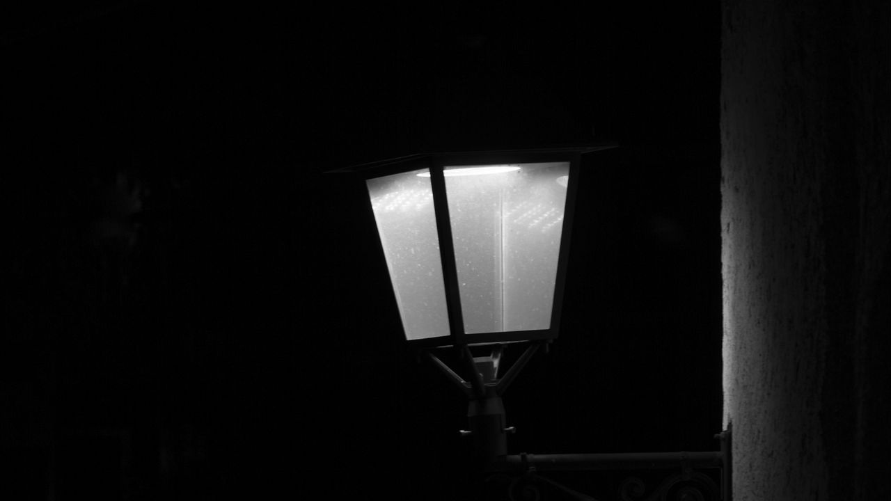 Wallpaper lantern, light, darkness