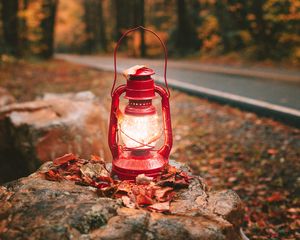 Preview wallpaper lantern, light, red, autumn