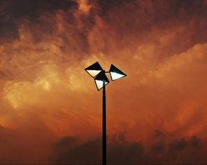 Preview wallpaper lantern, lighting, twilight, sky, clouds