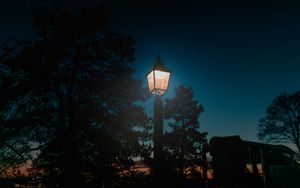 Preview wallpaper lantern, night, pillar, light
