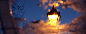 Preview wallpaper lantern, puddle, reflection, asphalt