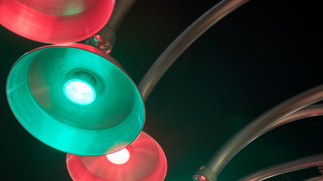 Wallpaper lanterns, light bulbs, light, night, tree