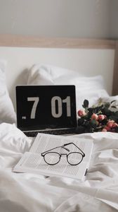 Preview wallpaper laptop, book, flowers, glasses, cloth