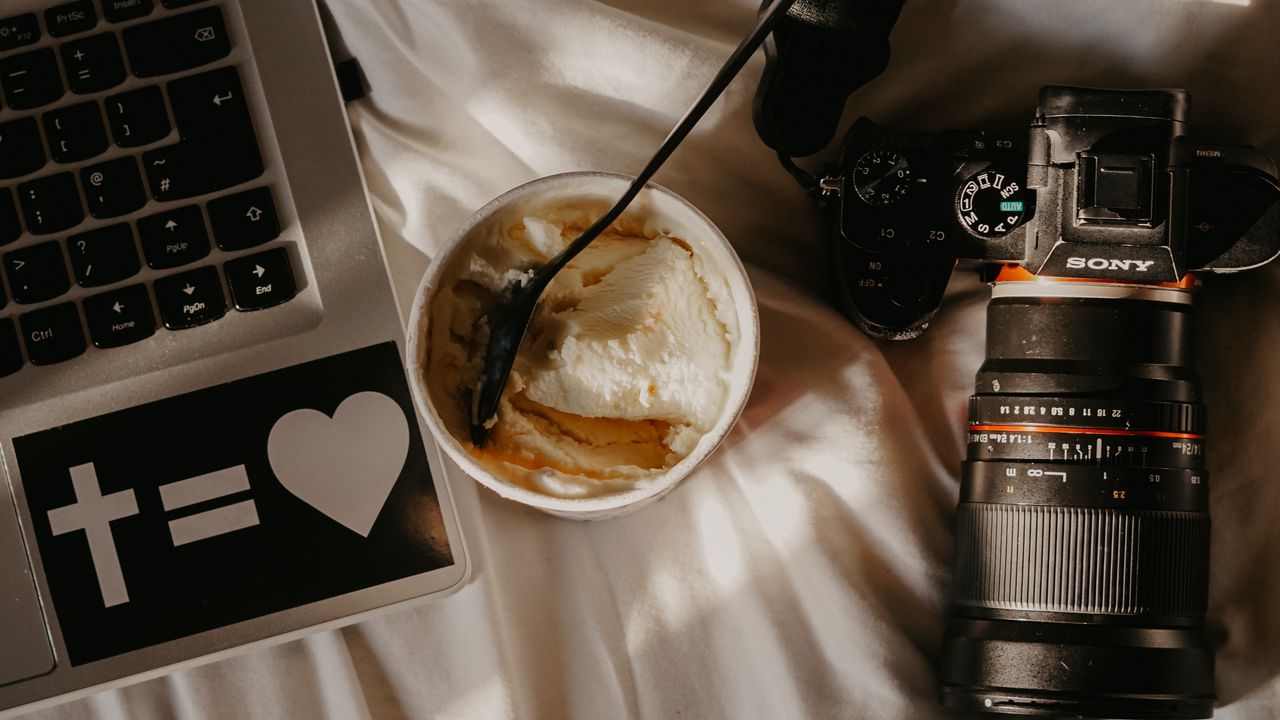 Wallpaper laptop, camera, ice cream, dessert, spoon, working process