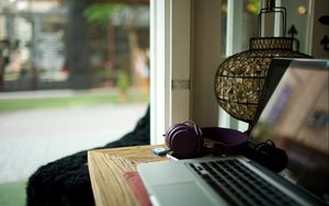 Preview wallpaper laptop, headset, skype, window, modern