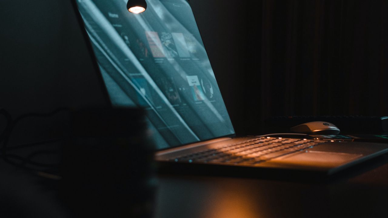 Wallpaper laptop, lamp, table, workplace, dark