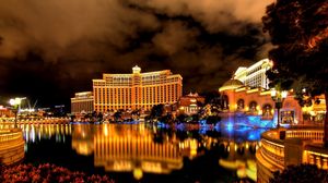 Preview wallpaper las vegas, night, hotel, building, reflection, fountain