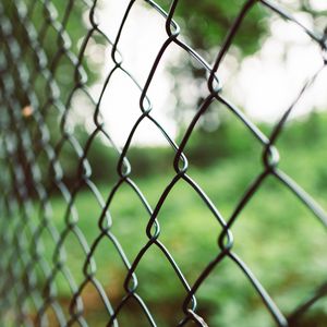 Preview wallpaper lattice, mesh, fence, focus