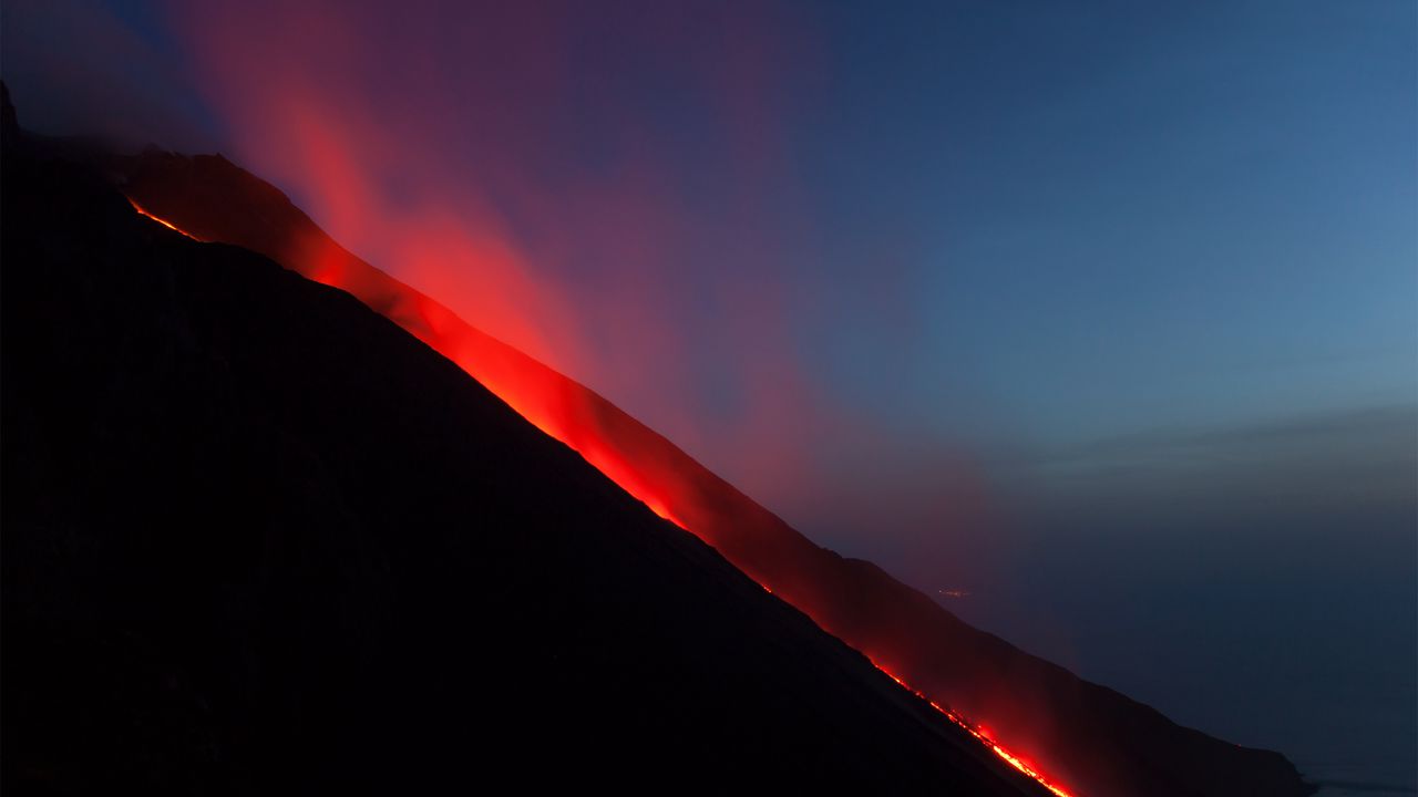 Wallpaper lava, volcano, slope, smoke, black