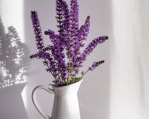 Preview wallpaper lavender, bouquet, vase, nut, white