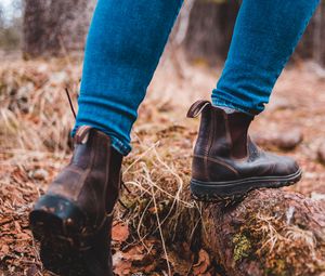 Preview wallpaper legs, boots, jeans, walking, movement, forest