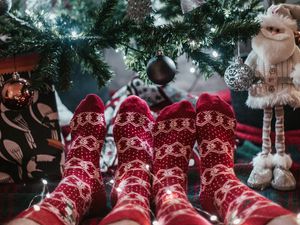 Preview wallpaper legs, couple, love, new year, christmas