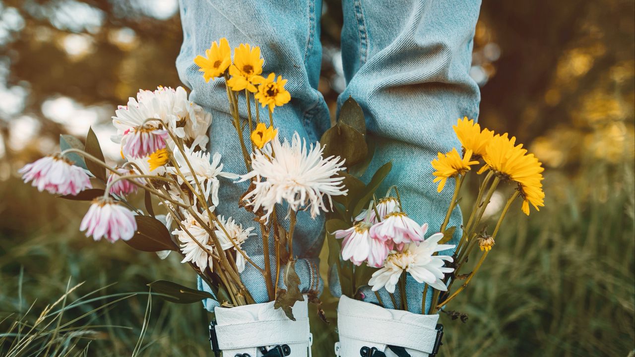 Wallpaper legs, flowers, boots, creative