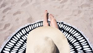Preview wallpaper legs, hat, beach, sand
