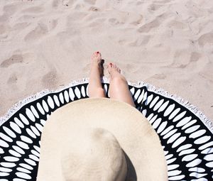 Preview wallpaper legs, hat, beach, sand