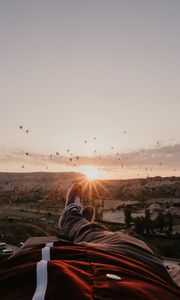 Preview wallpaper legs, landscape, sunset, air balloons, mountains, rest