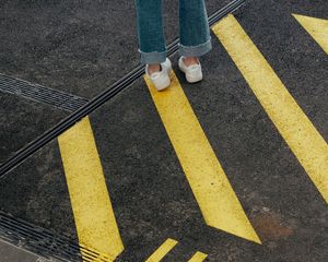 Preview wallpaper legs, marking, yellow, asphalt