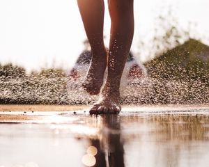 Preview wallpaper legs, puddle, spray, water, drops
