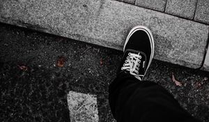 Preview wallpaper legs, sneakers, man, asphalt