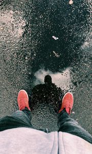 Preview wallpaper legs, sneakers, reflection, asphalt