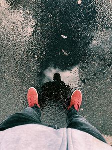 Preview wallpaper legs, sneakers, reflection, asphalt
