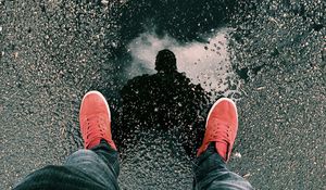 Preview wallpaper legs, sneakers, reflection, asphalt