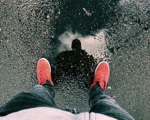 Preview wallpaper legs, sneakers, reflection, asphalt