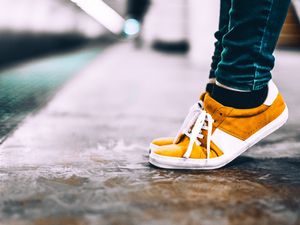 Preview wallpaper legs, sneakers, shoes, style, brown, white