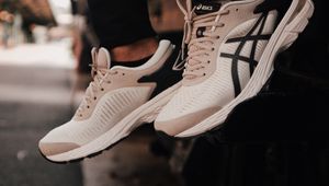 Preview wallpaper legs, sneakers, shoes, white, style