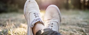 Preview wallpaper legs, sneakers, sun, sunlight, glare, white