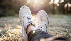 Preview wallpaper legs, sneakers, sun, sunlight, glare, white