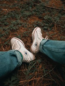 Preview wallpaper legs, sneakers, white, shoes, grass