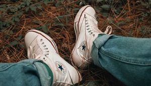 Preview wallpaper legs, sneakers, white, shoes, grass