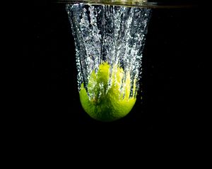 Preview wallpaper lemon, spray, bubbles, black
