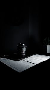 Preview wallpaper lens, black, dark