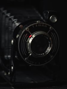 Preview wallpaper lens, camera, black, retro, old