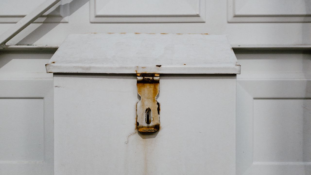 Wallpaper letterbox, box, white, rusty