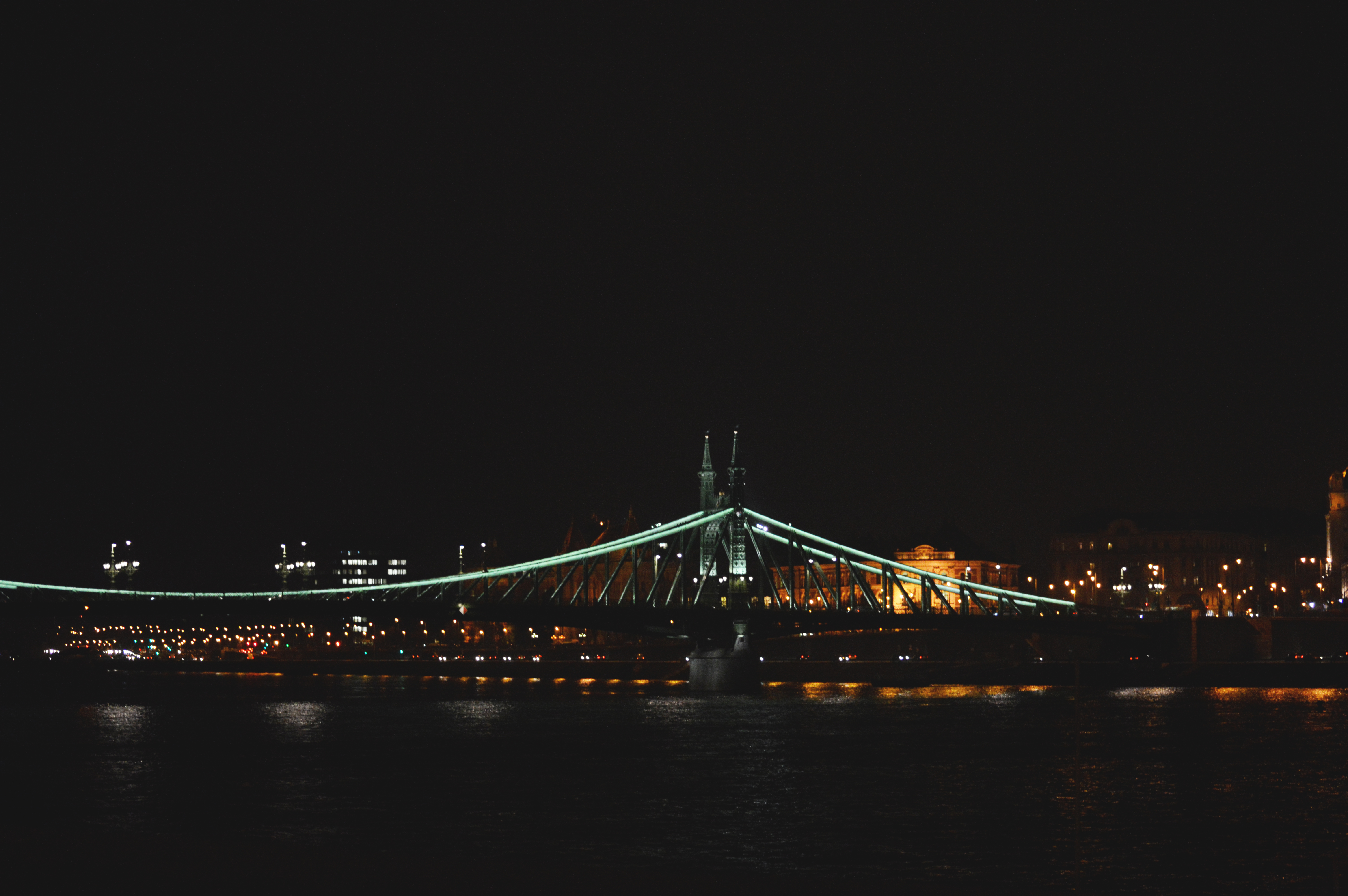 6016x4000 Wallpaper liberty bridge, bridge, lights, river, budapest, hungary, night