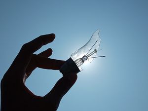 Preview wallpaper light bulb, hand, broken, sky